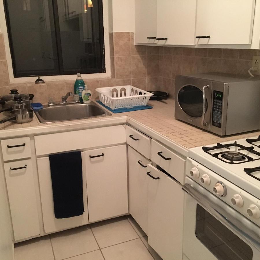 Stylish Apartment: Comfortable In The Golden Square Mile Montreal