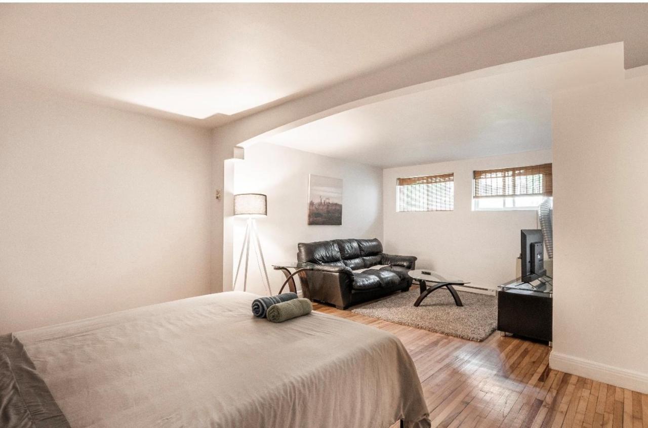 Apartment In Rosemont