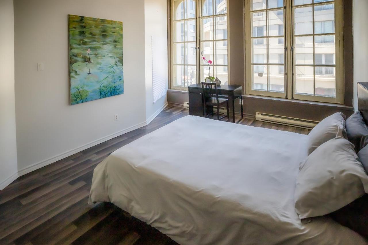 Hostel Le 402