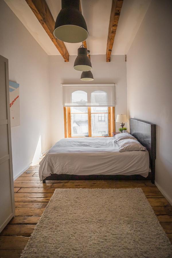 Hostel Le 402