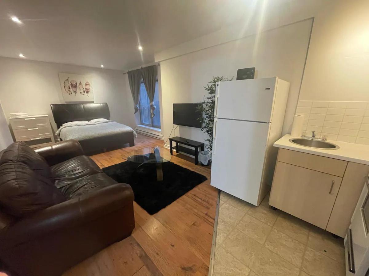 One Bedroom Apartment-108 Apartment *