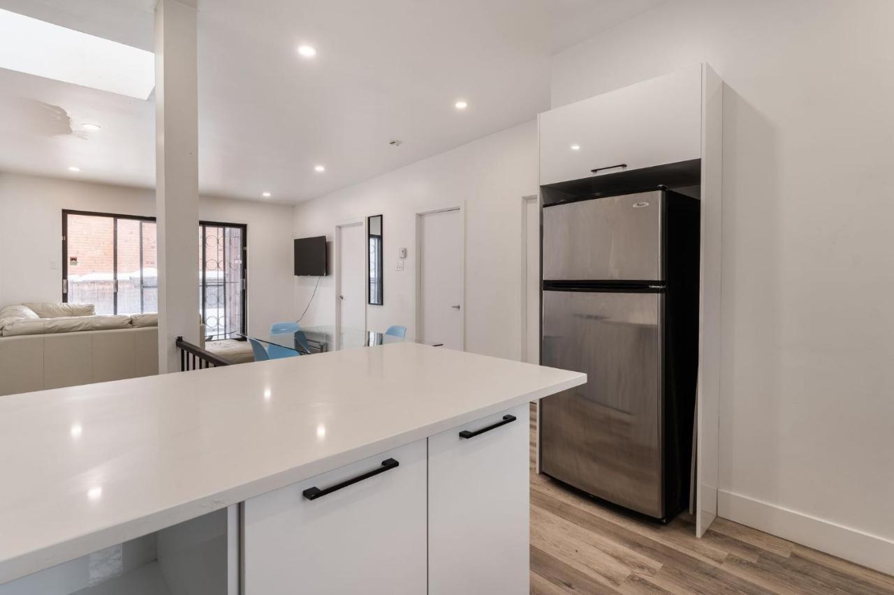 Spacious 2 Bedroom - 02 Montreal