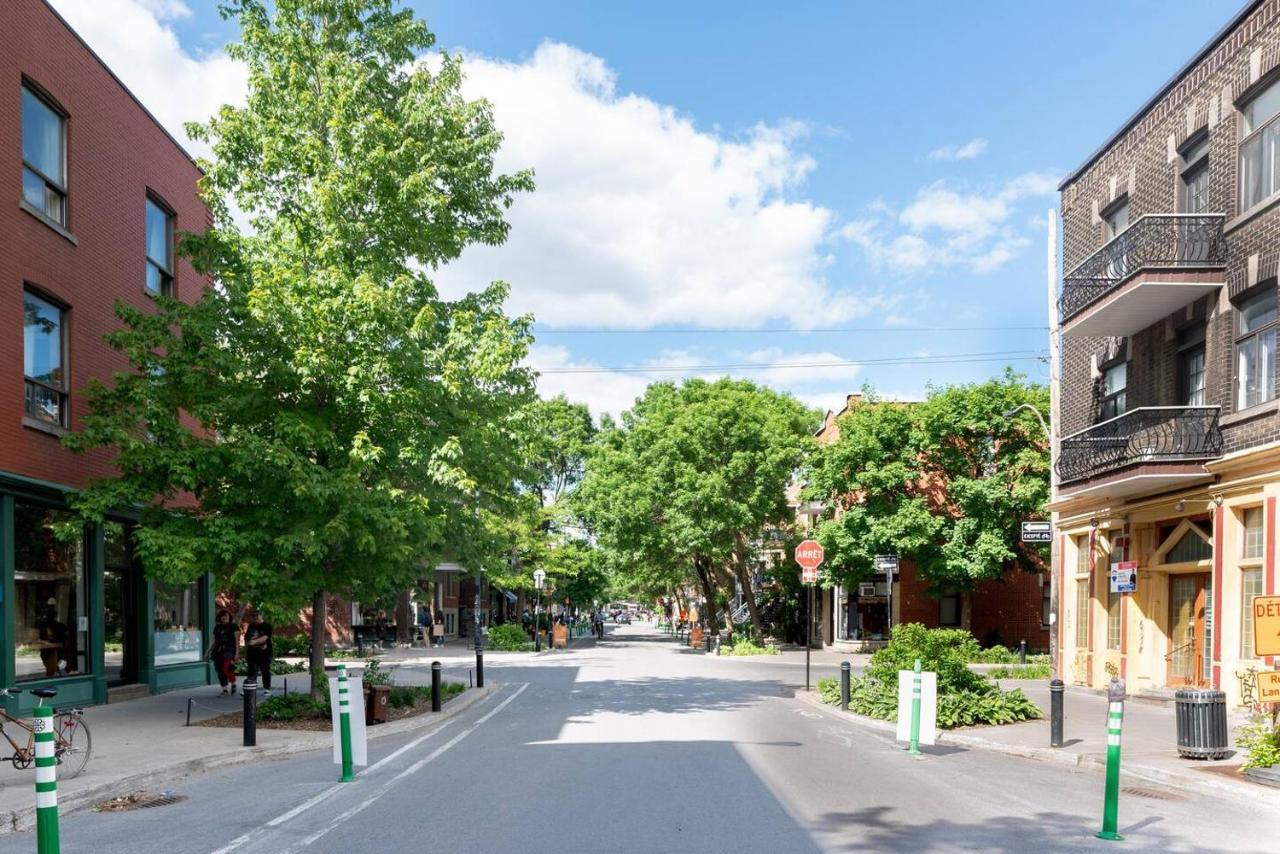 Location - Beautiful 3 Bedroom - Walkscore 100 *