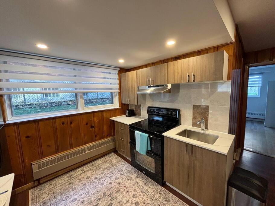 Apartment Cozy Spacious Work Friendly Lotus With Garden View High Speed Free Wi Fi And Parking Adjacent To Downtown *