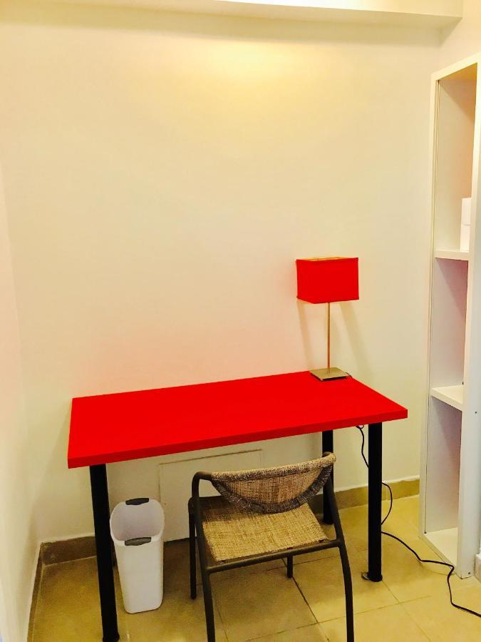 Stylish Apartment: Comfortable In The Golden Square Mile * Montreal