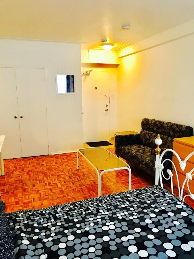 Apartment Stylish Apartment: Comfortable In The Golden Square Mile Montreal