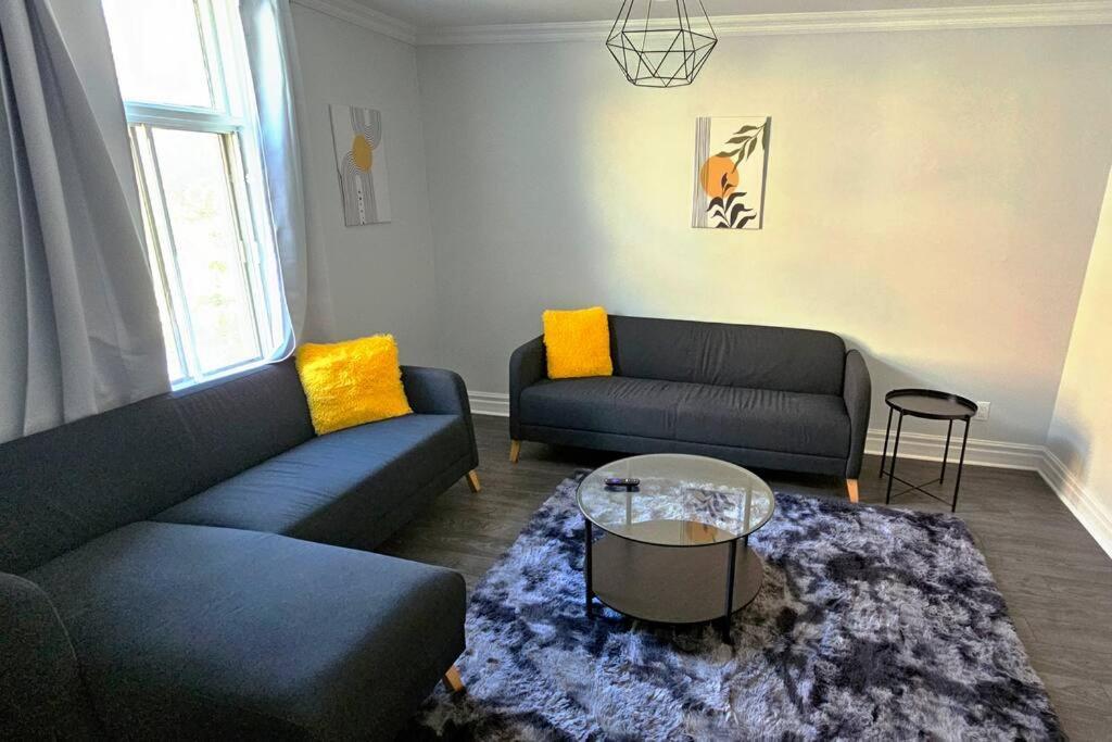Apartment Spacieux De 3 Downtown Montreal