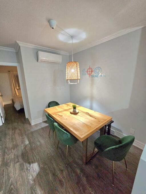Apartment Spacieux De 3 Downtown Montreal