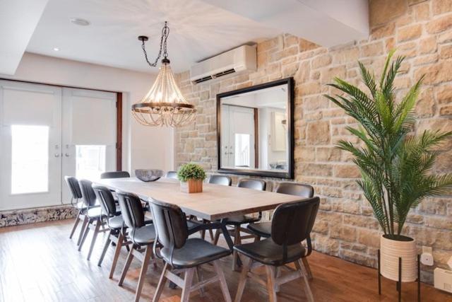 Lofts De La Petite Italie Apartment Montreal