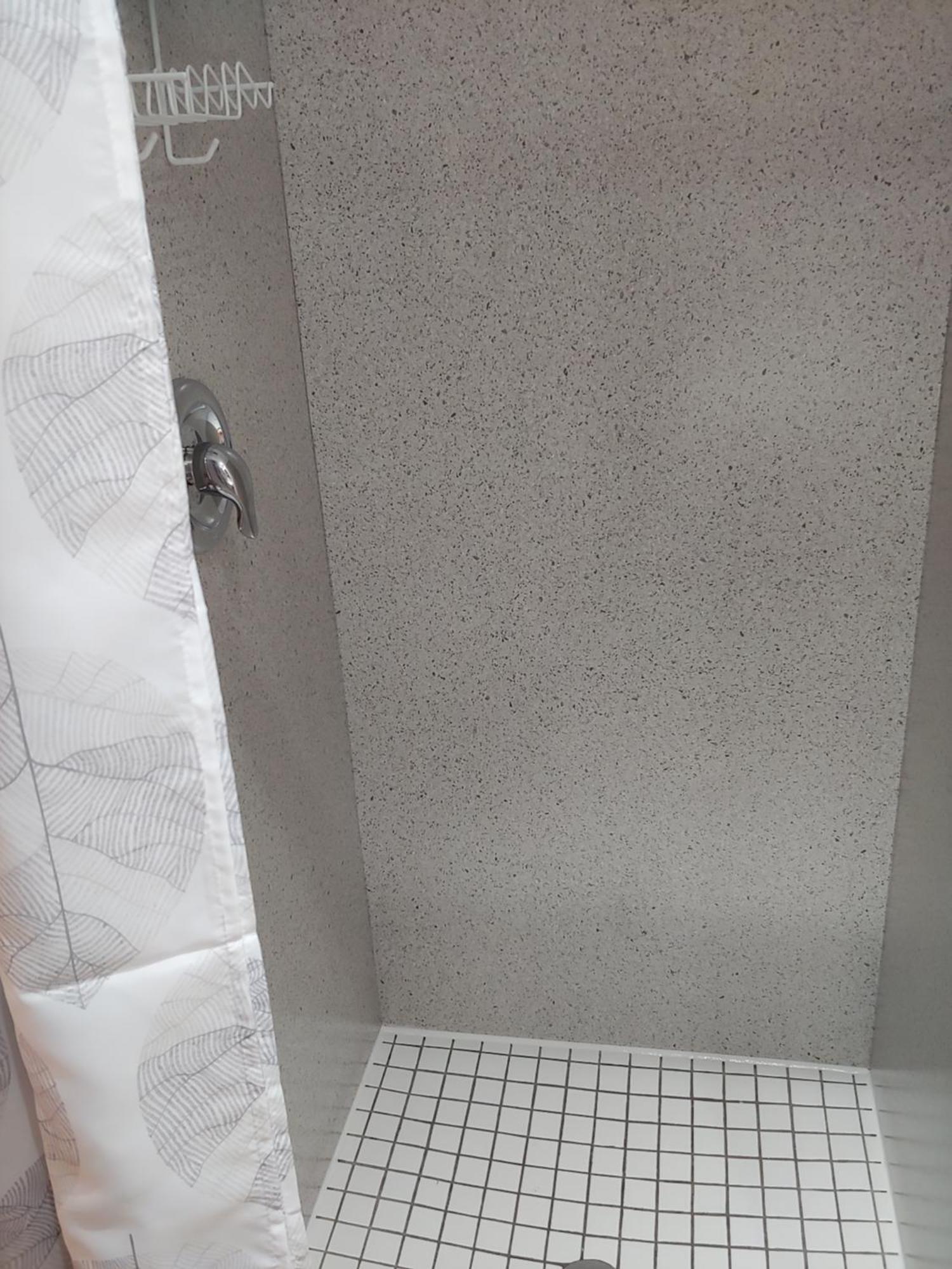 Apartment 3 Bedrooms 3 Beds Near Metro -2 Parking Free