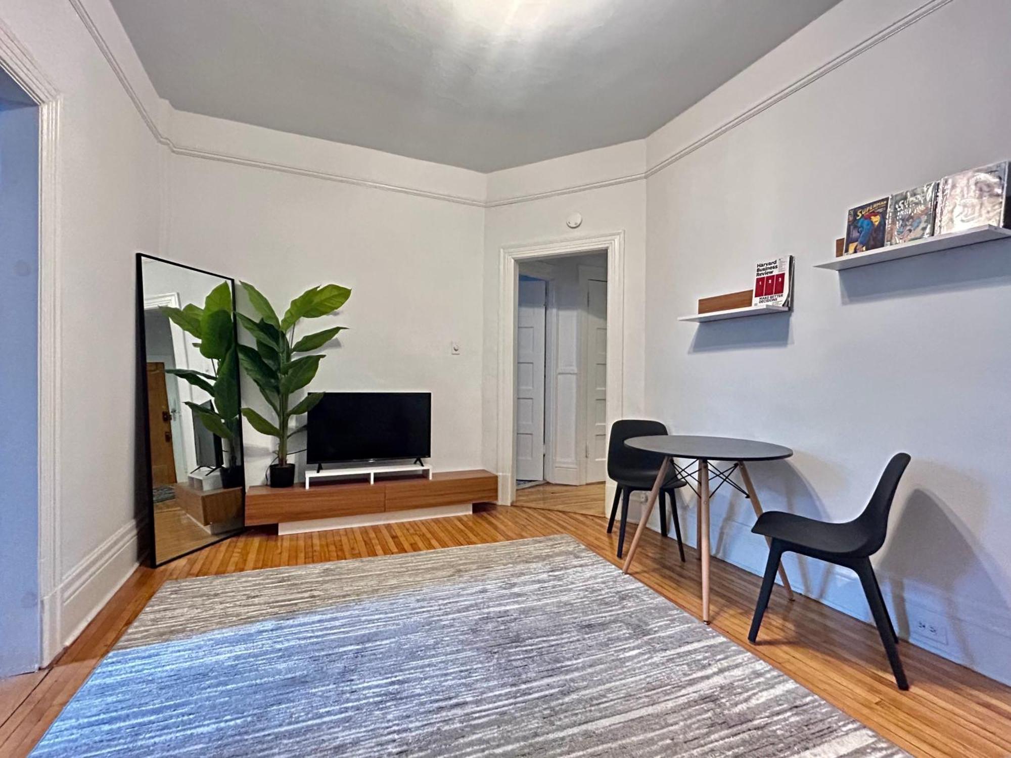 Chic Haven Downtown Mtl Apartment *