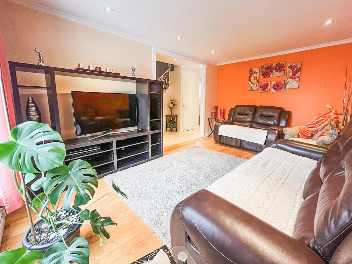 Spacious House Near Downtown Mtl * Montreal