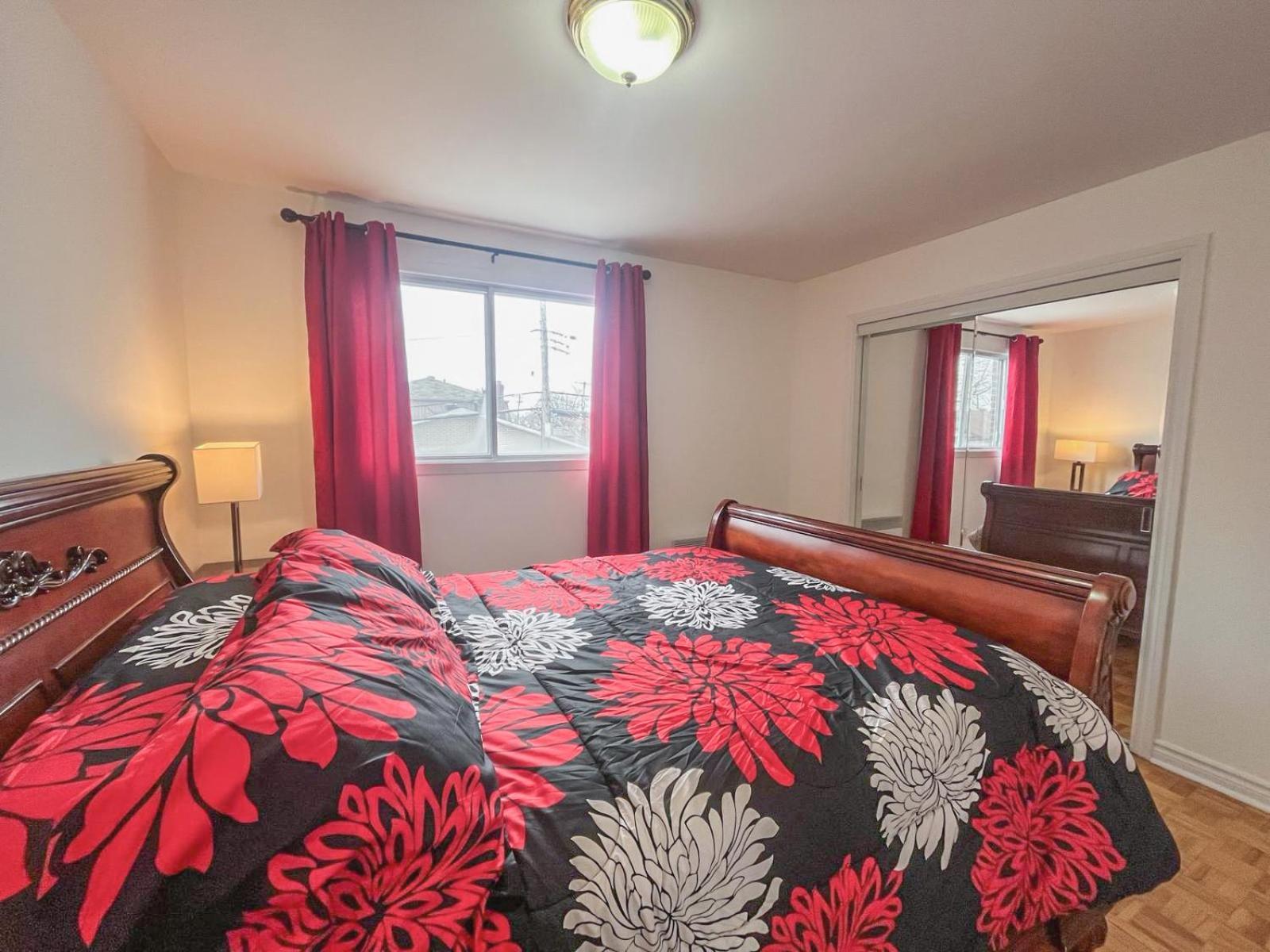 Spacious House Near Downtown Mtl Holiday home Montreal