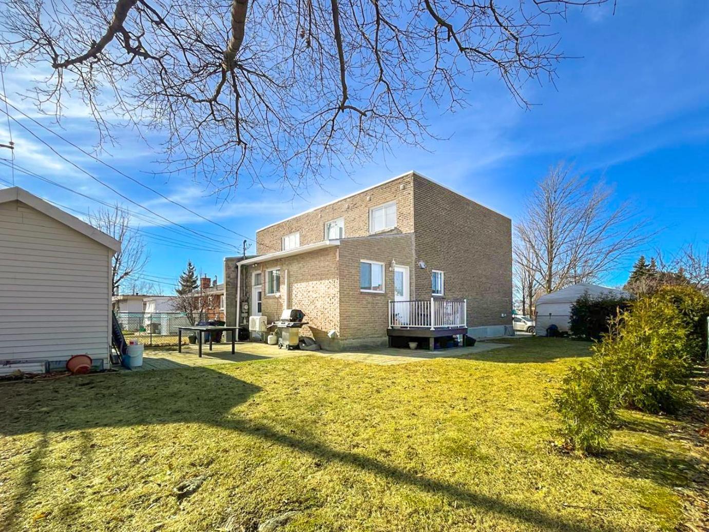 Spacious House Near Downtown Mtl *