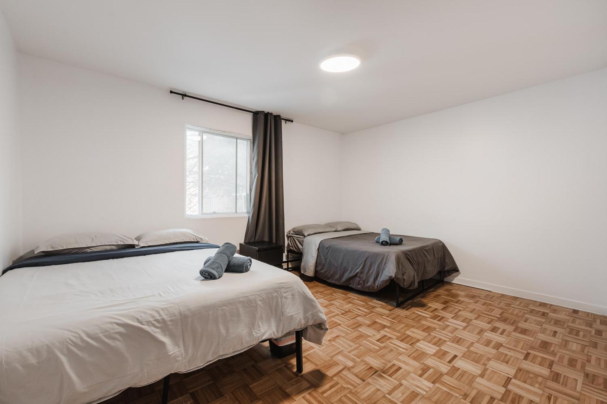 Spacious 3 Bedroom - 572 Apartment Montreal