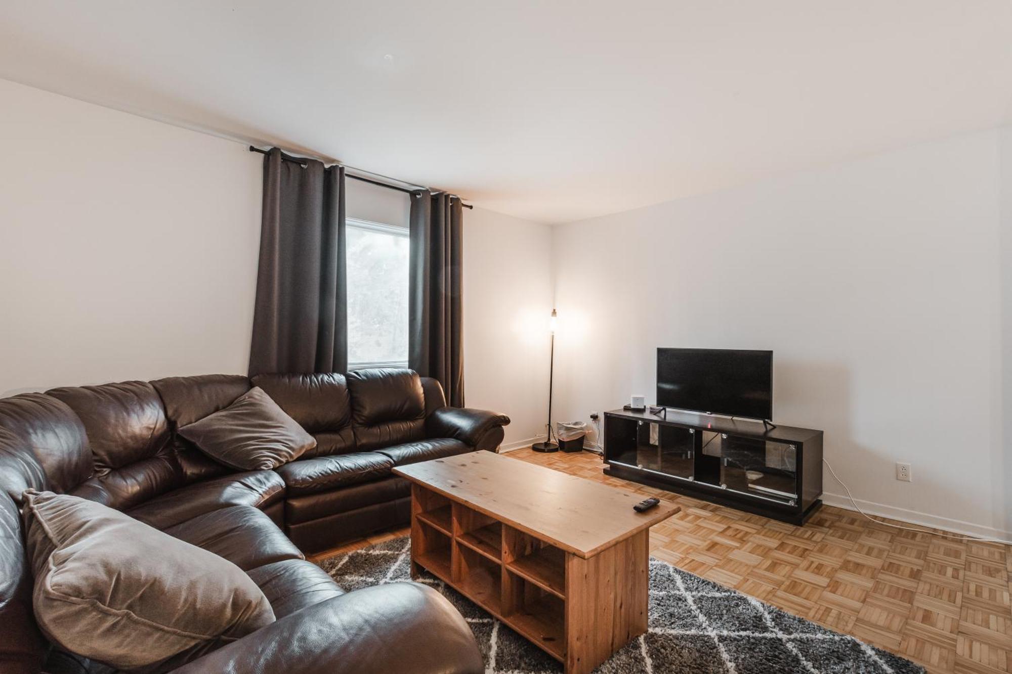 Apartment Spacious 3 Bedroom - 572