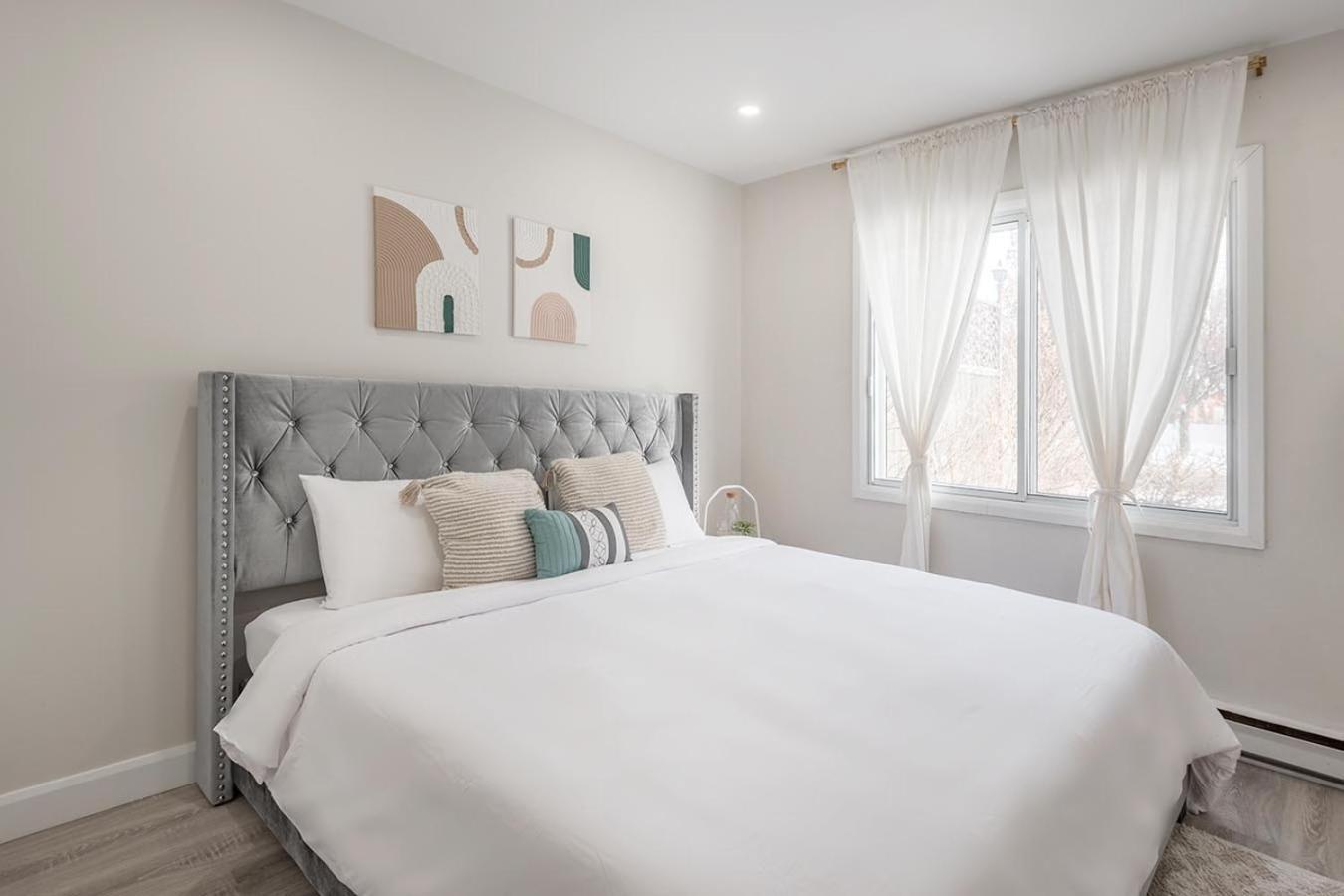 The Olympic Stadium Cozy 2 King Size Beds Apartment Montreal
