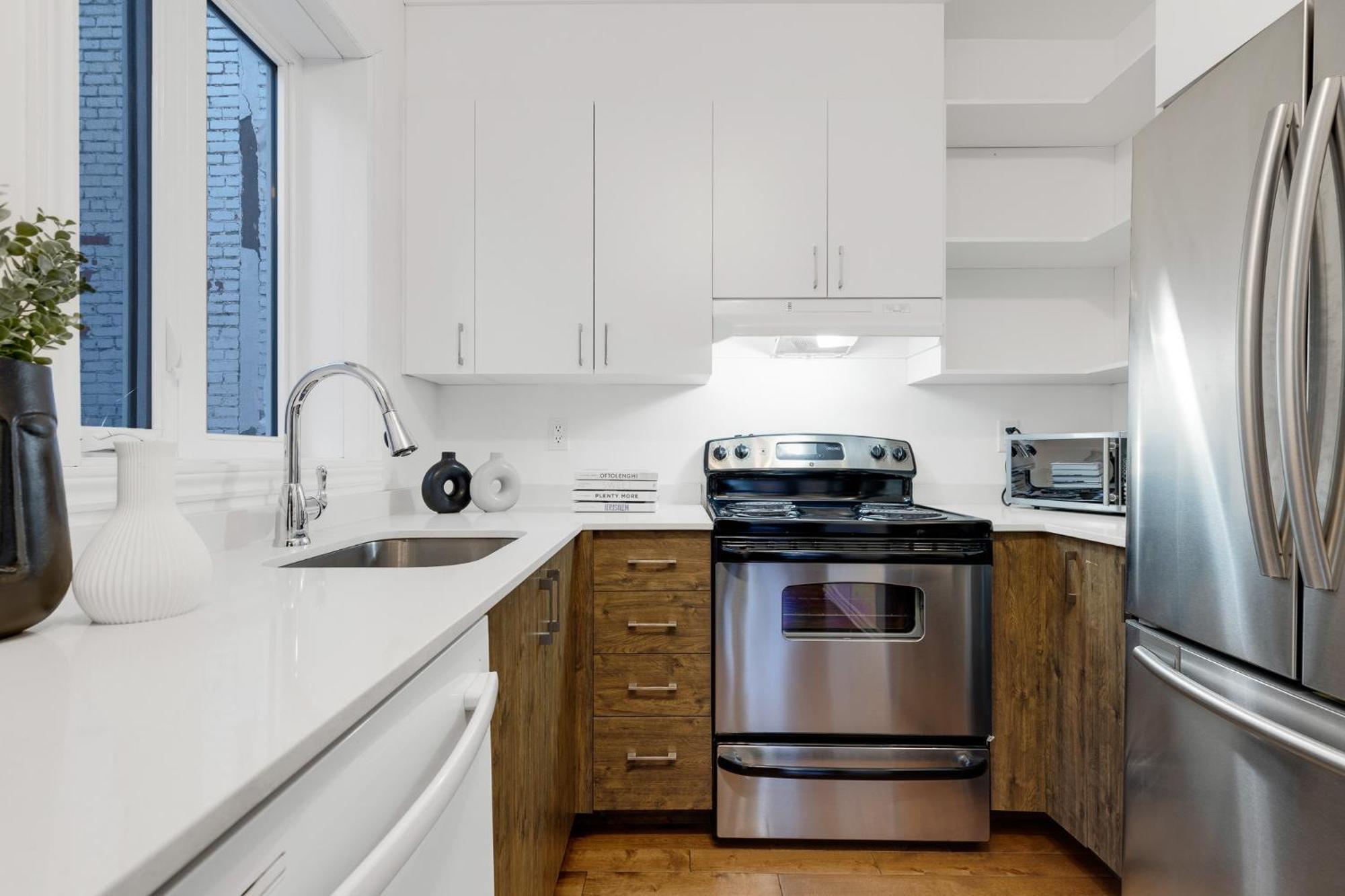 Liv Mtl Mtl Aparthotel 3*