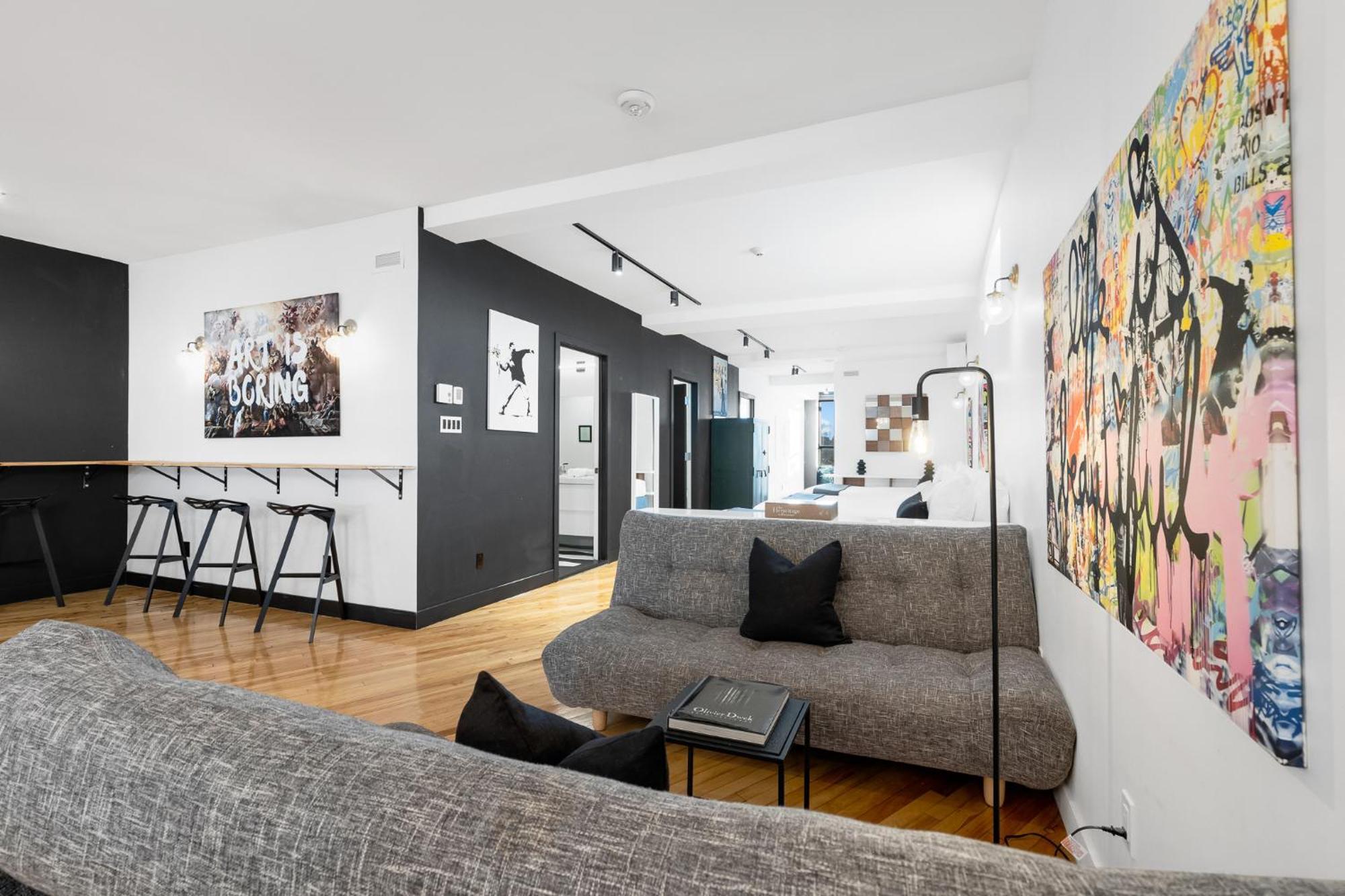 Liv Mtl Plaza Aparthotel Montreal
