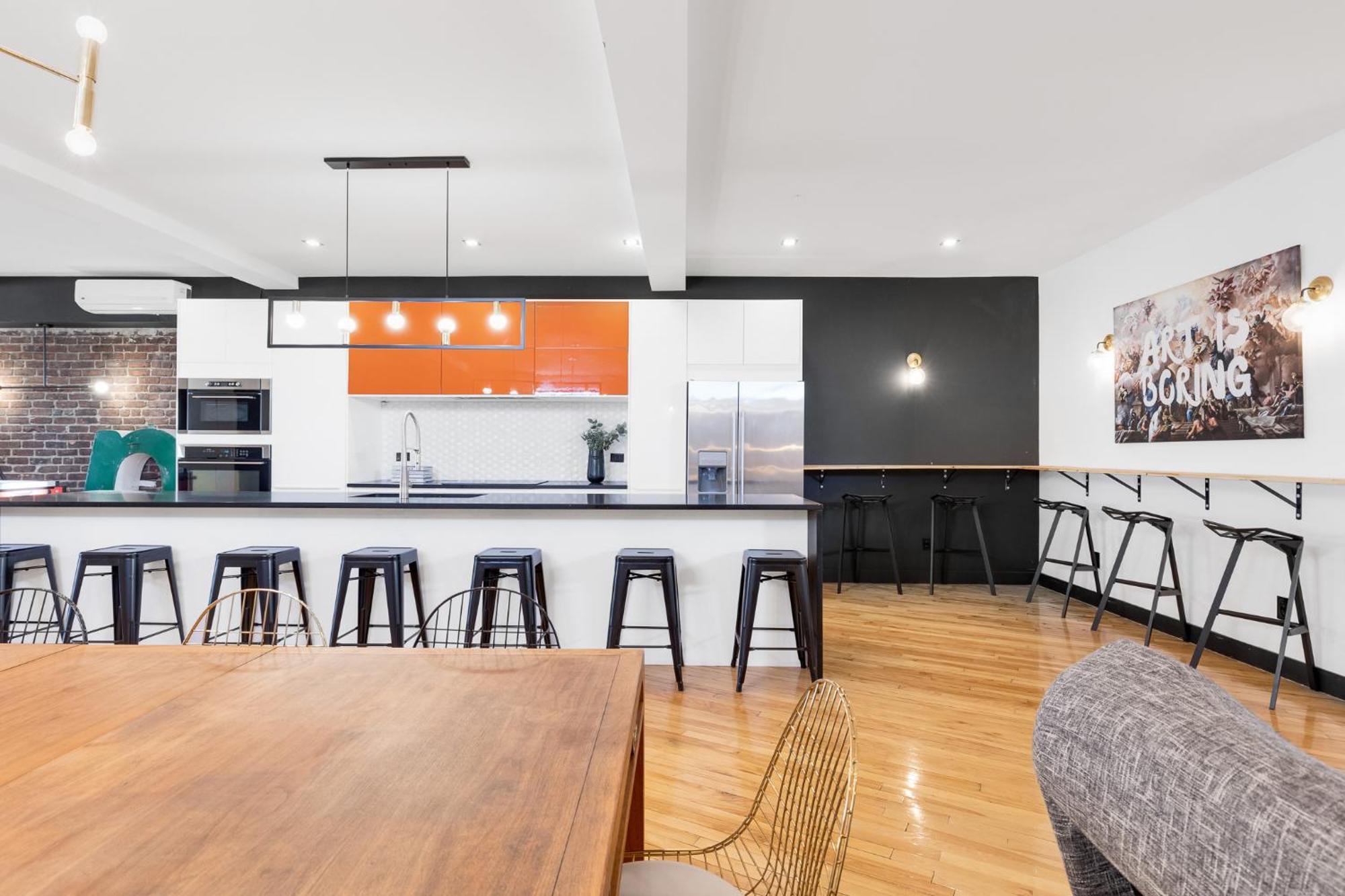 Liv Mtl Plaza 3* Montreal