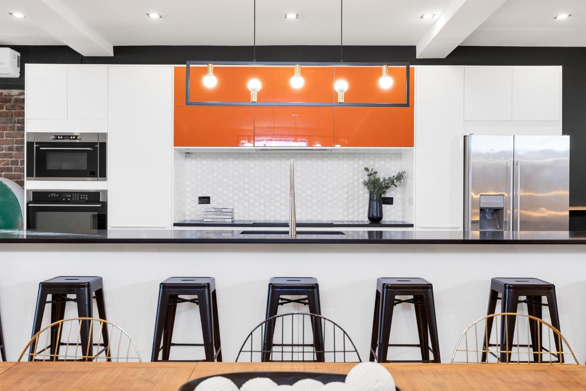 Liv Mtl Plaza Aparthotel 3*