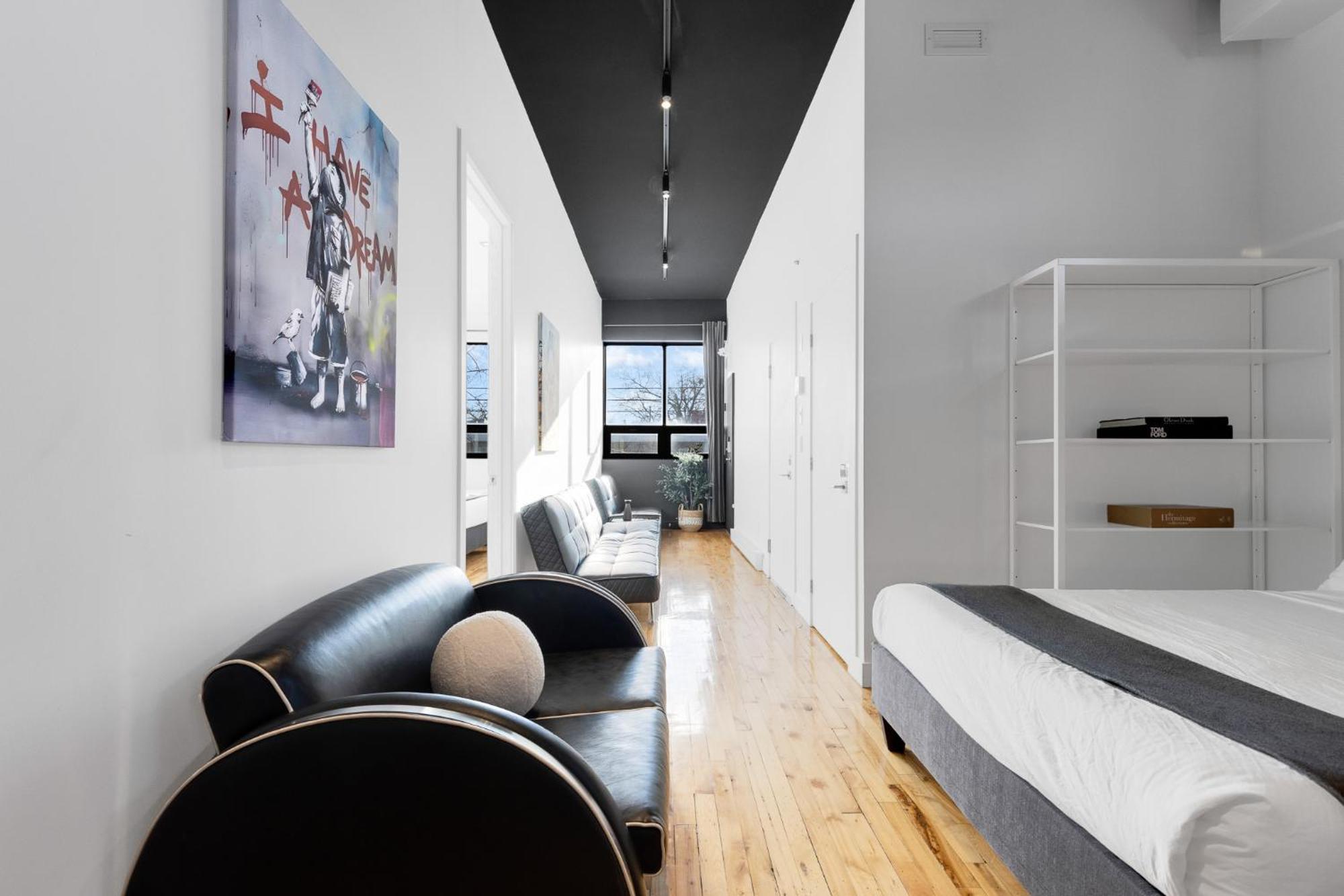 Liv Mtl Plaza Aparthotel Montreal