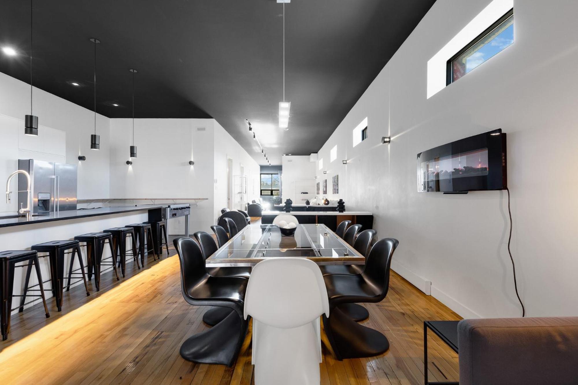 Liv Mtl Plaza Aparthotel