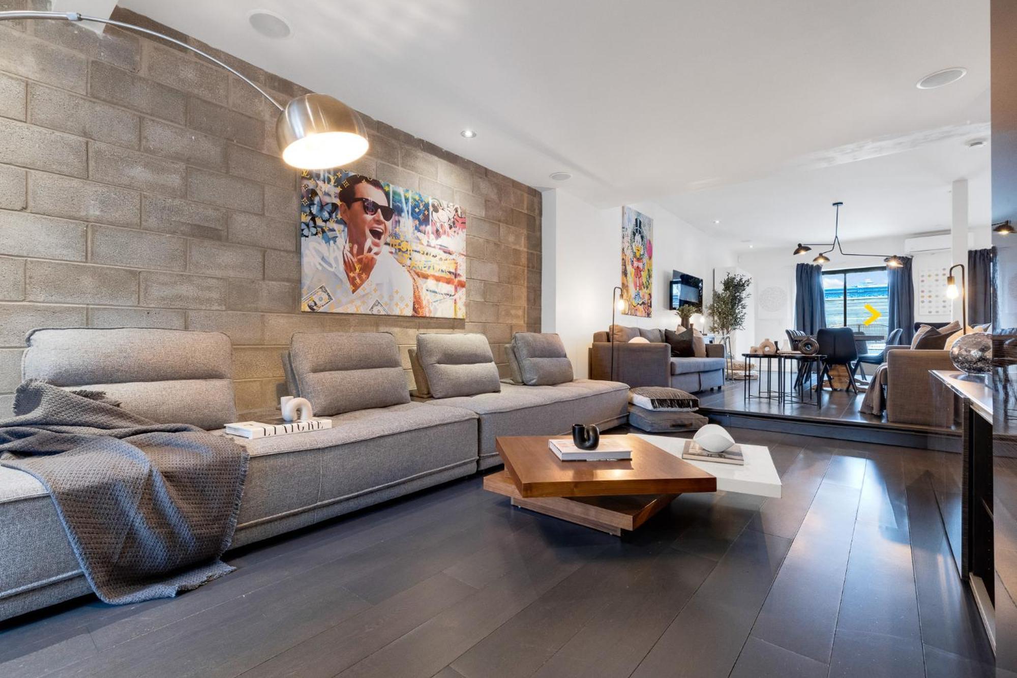 Aparthotel Liv Mtl Plato Montreal