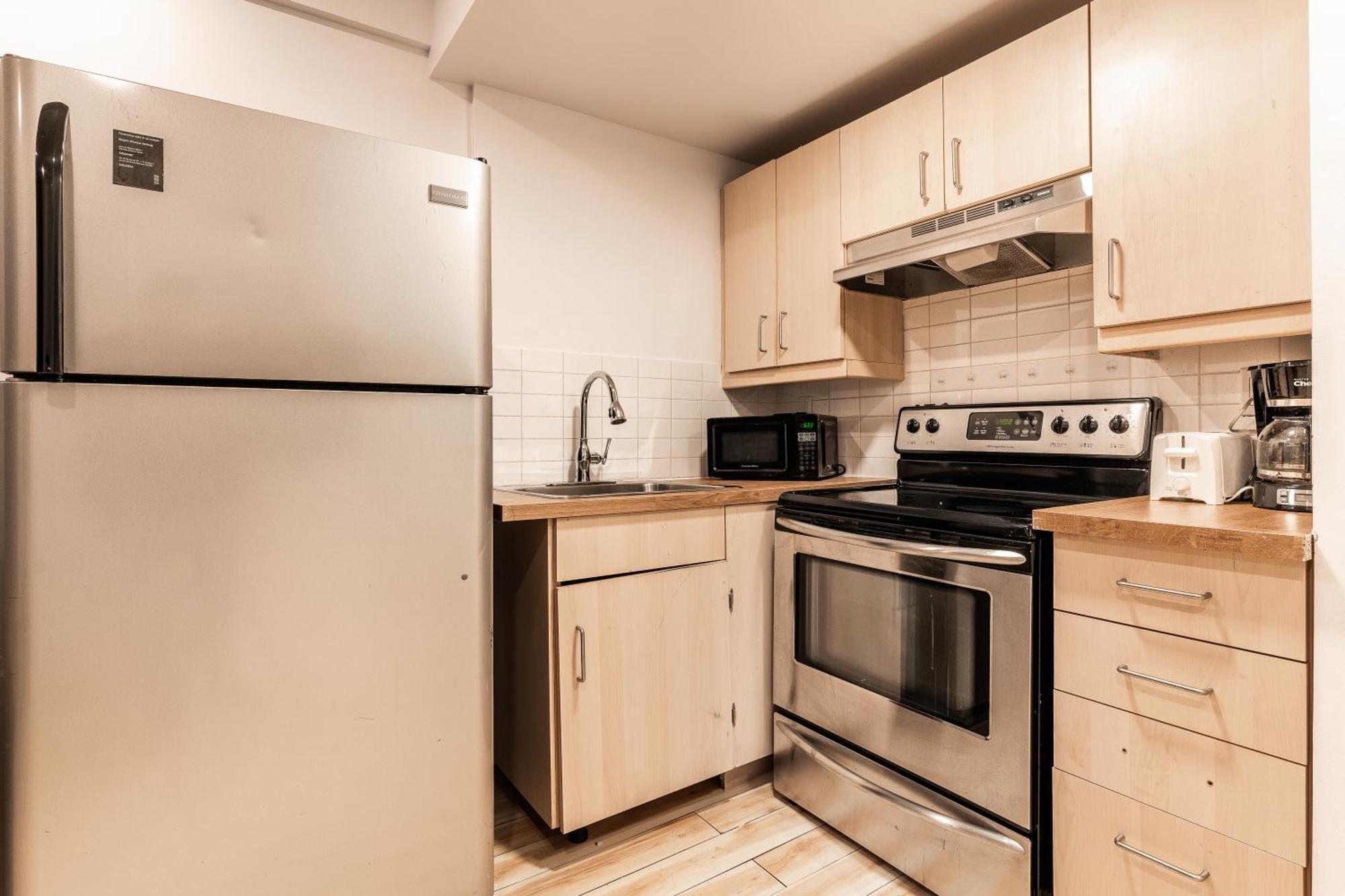 Cozy 1 Bedroom - 107 Apartment