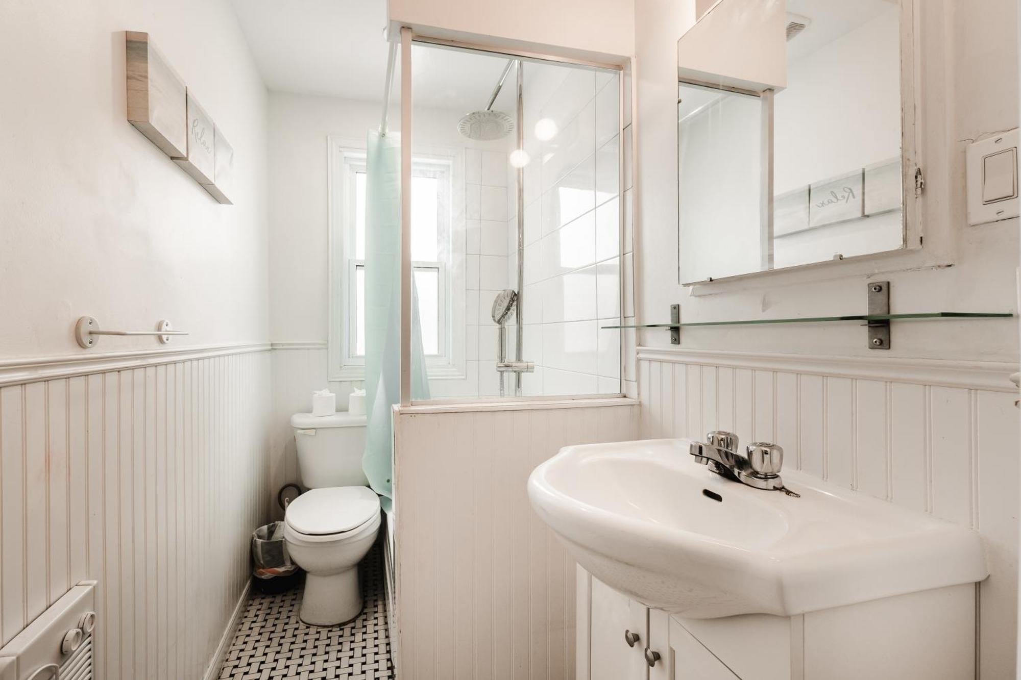 One Bedroom Near Frontenac Metro 2159-05 Apartment Montreal