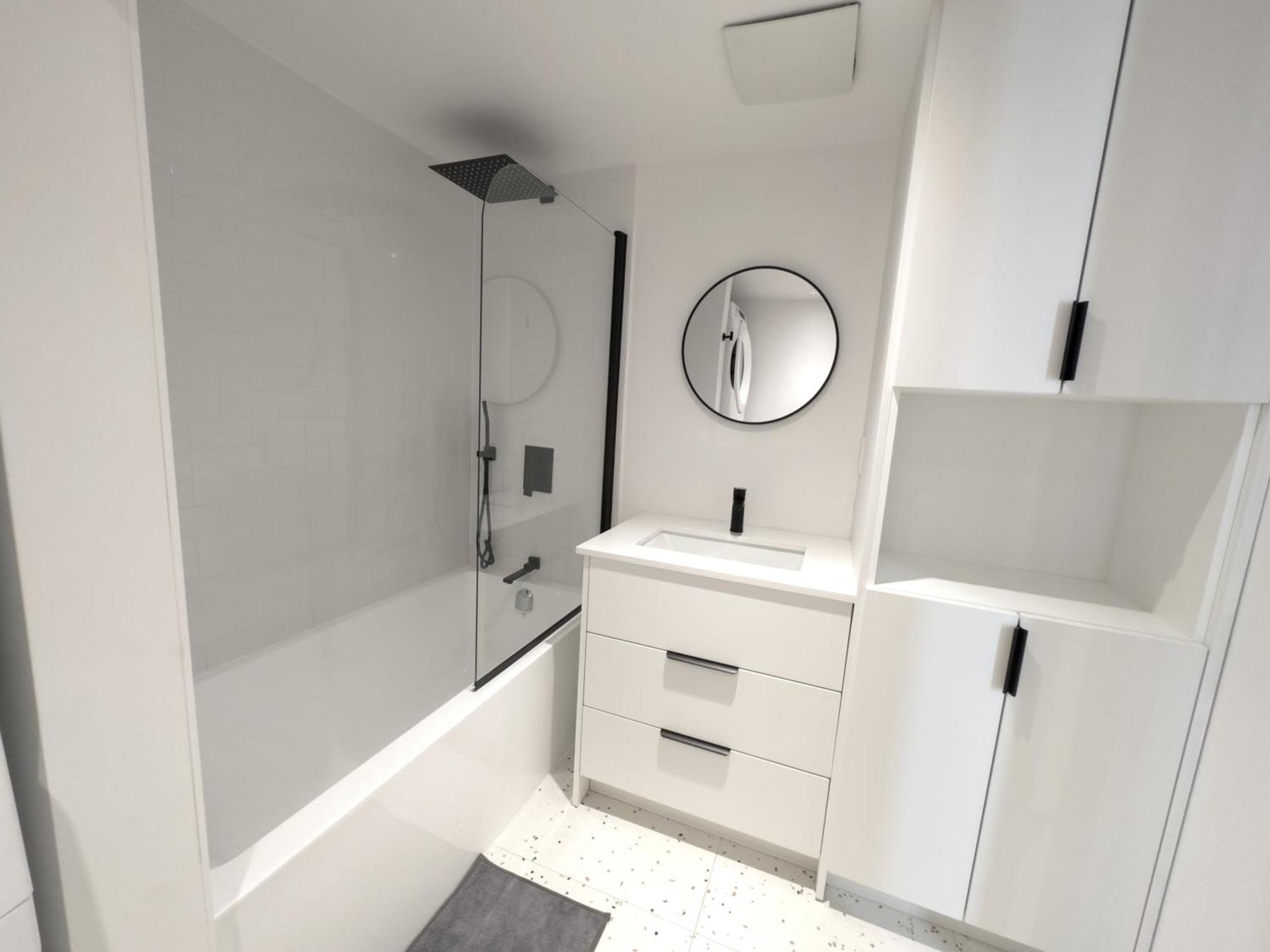 Gorgeous Renovated 3 Bedr Downtown 2mins To Metro! Montreal