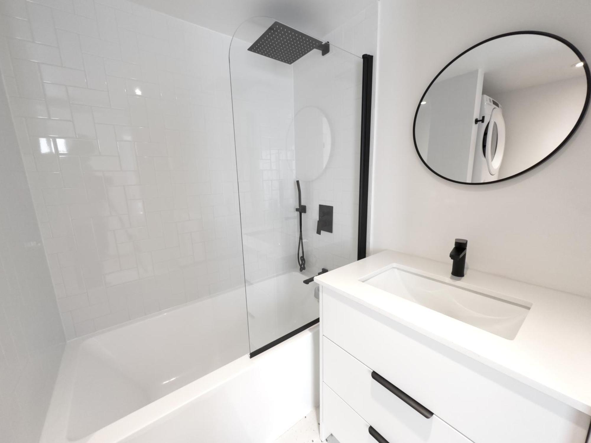 Apartment Gorgeous Renovated 3 Bedr Downtown 2mins To Metro! *
