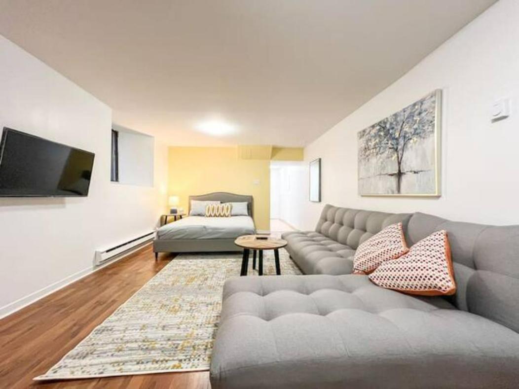 Le Plateau Suites, Hotel Montreal
