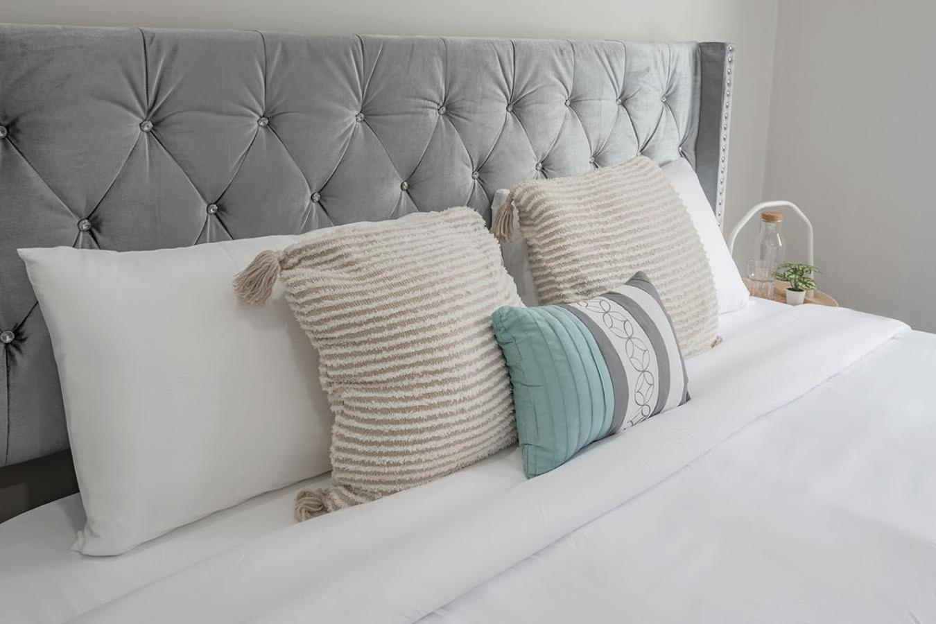 The Olympic Stadium Cozy 2 King Size Beds Apartment *