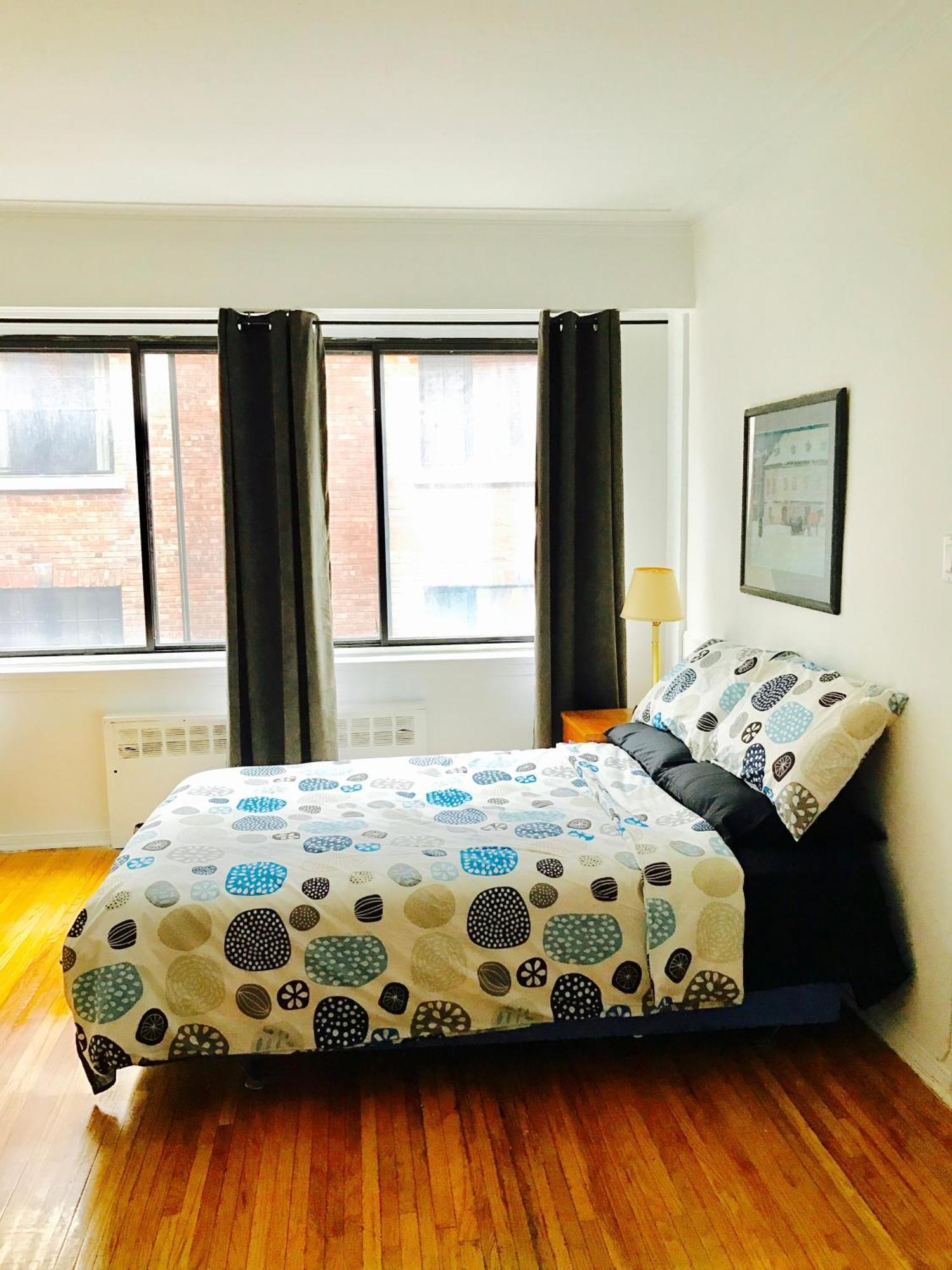 Stylish Apartment: Comfortable In The Golden Square Mile *