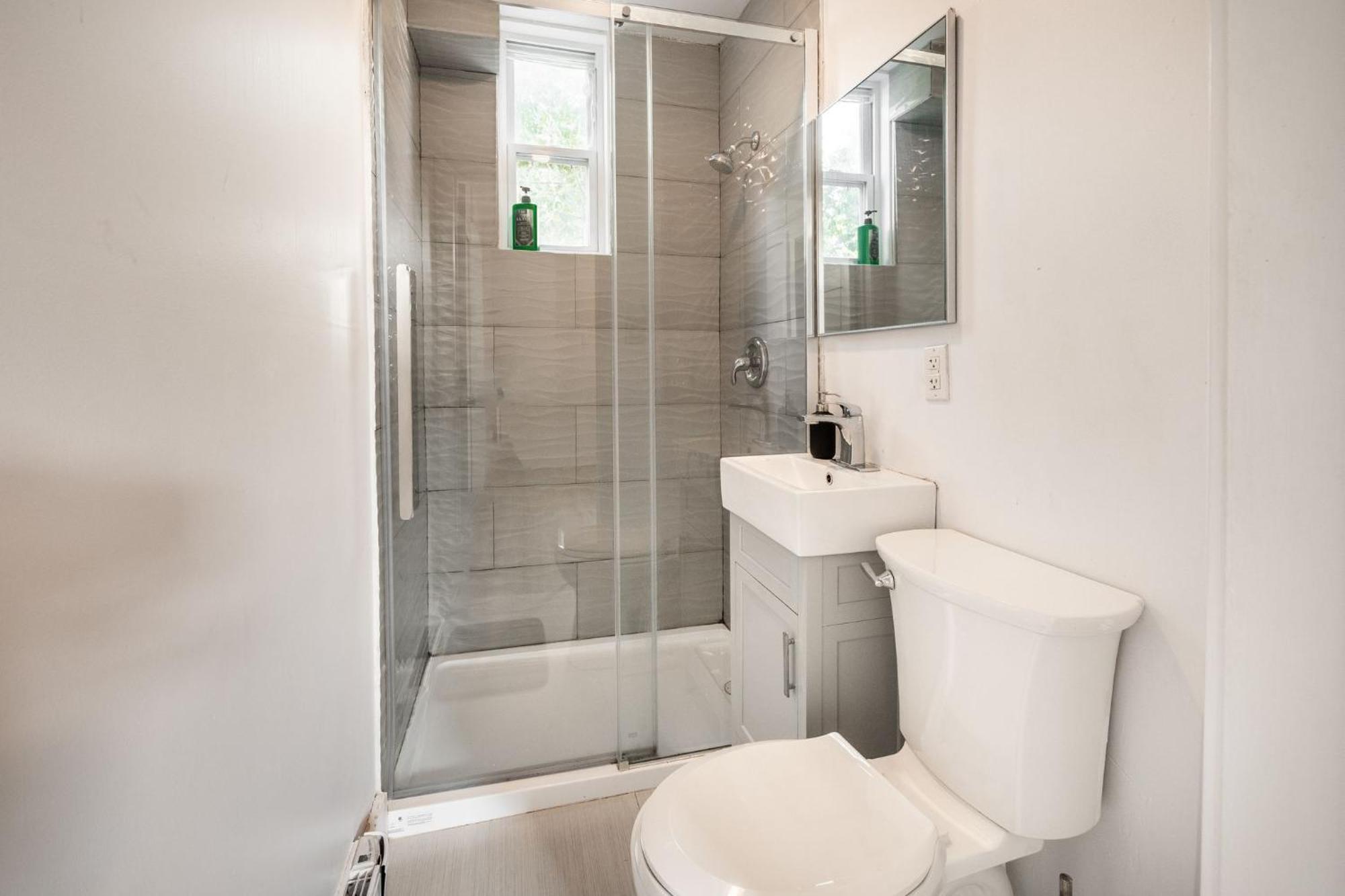 1 Chambre-1011 Montreal
