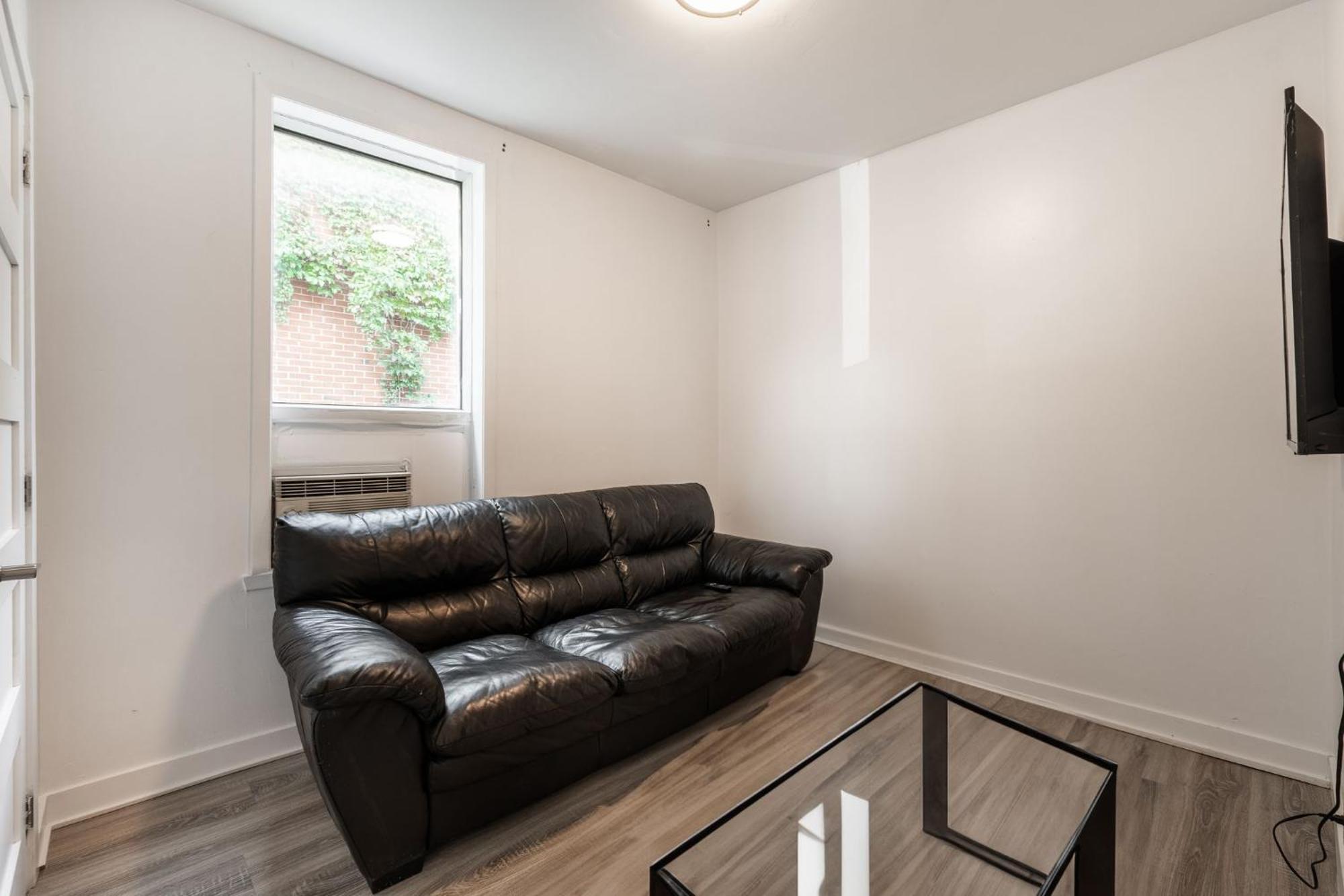 1 Chambre-1011 Apartment