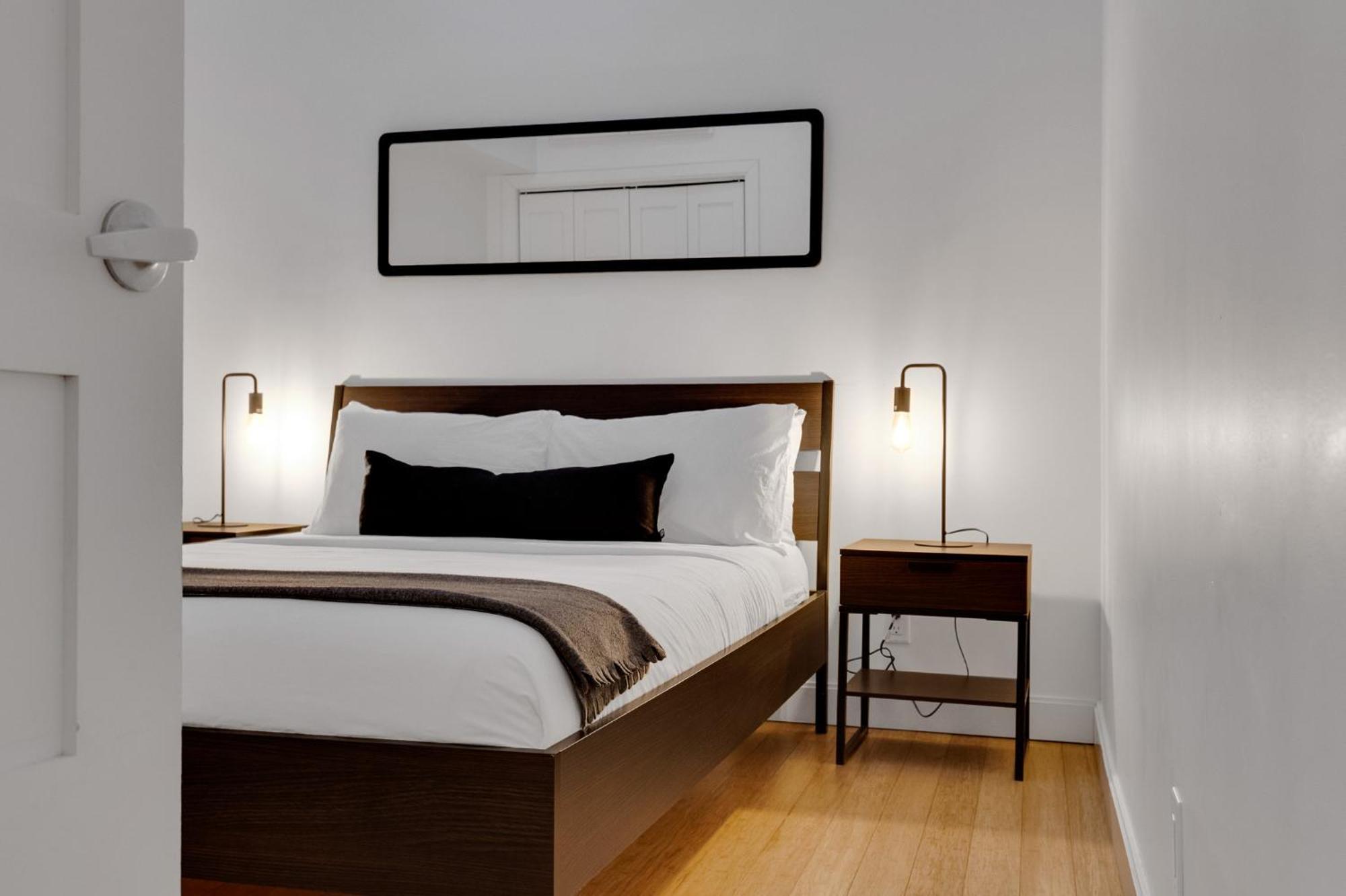 Liv Mtl Main Aparthotel