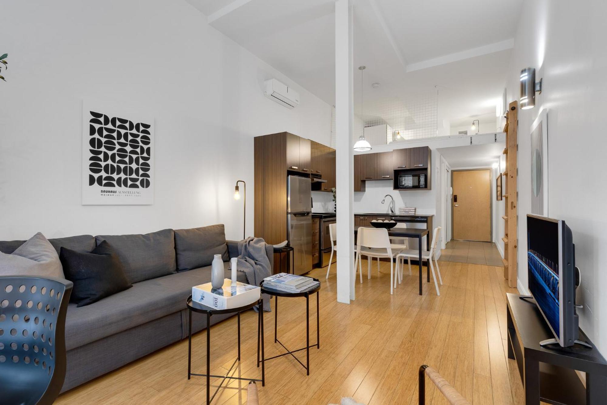 Liv Mtl Main 3* Montreal