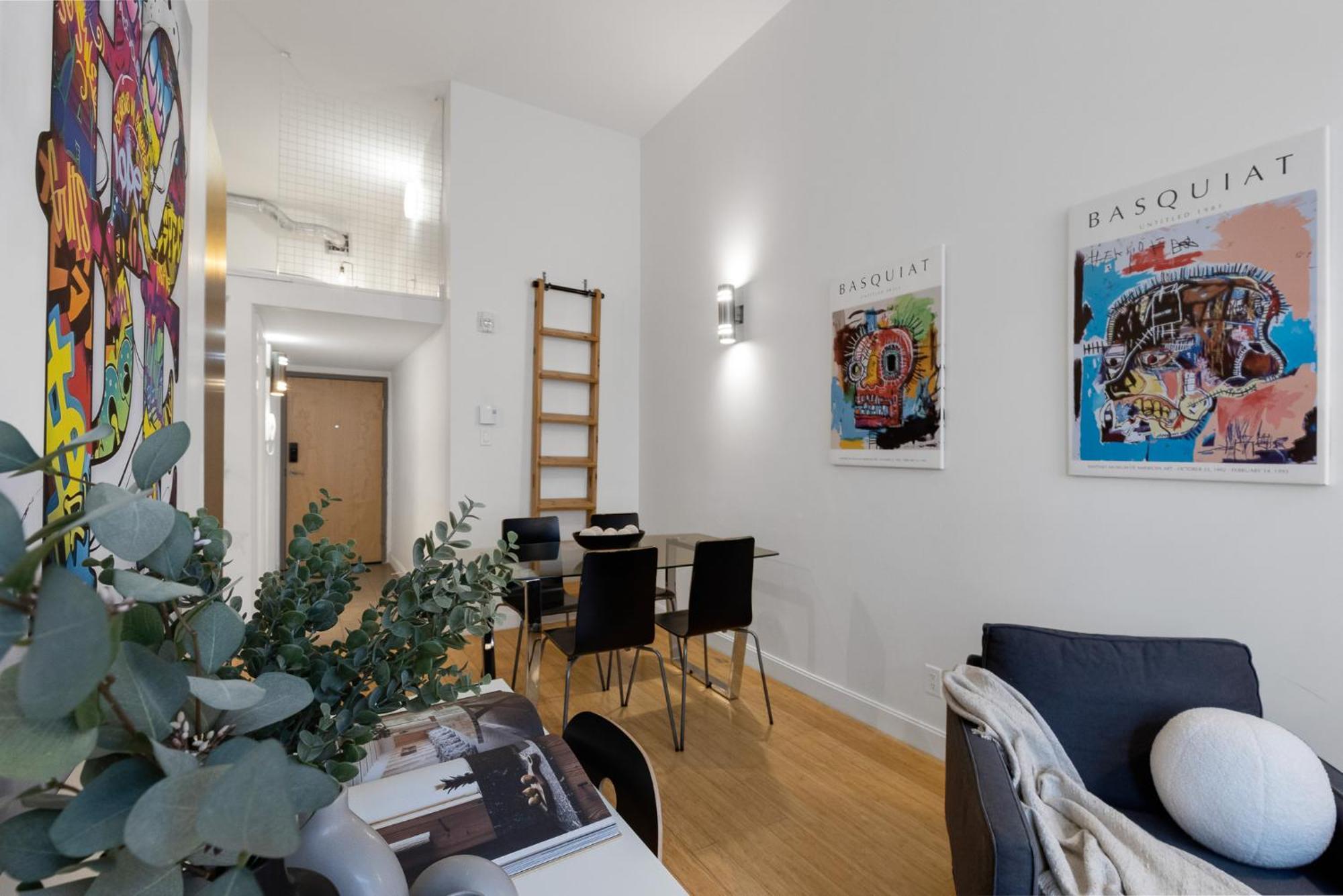 Liv Mtl Main Aparthotel