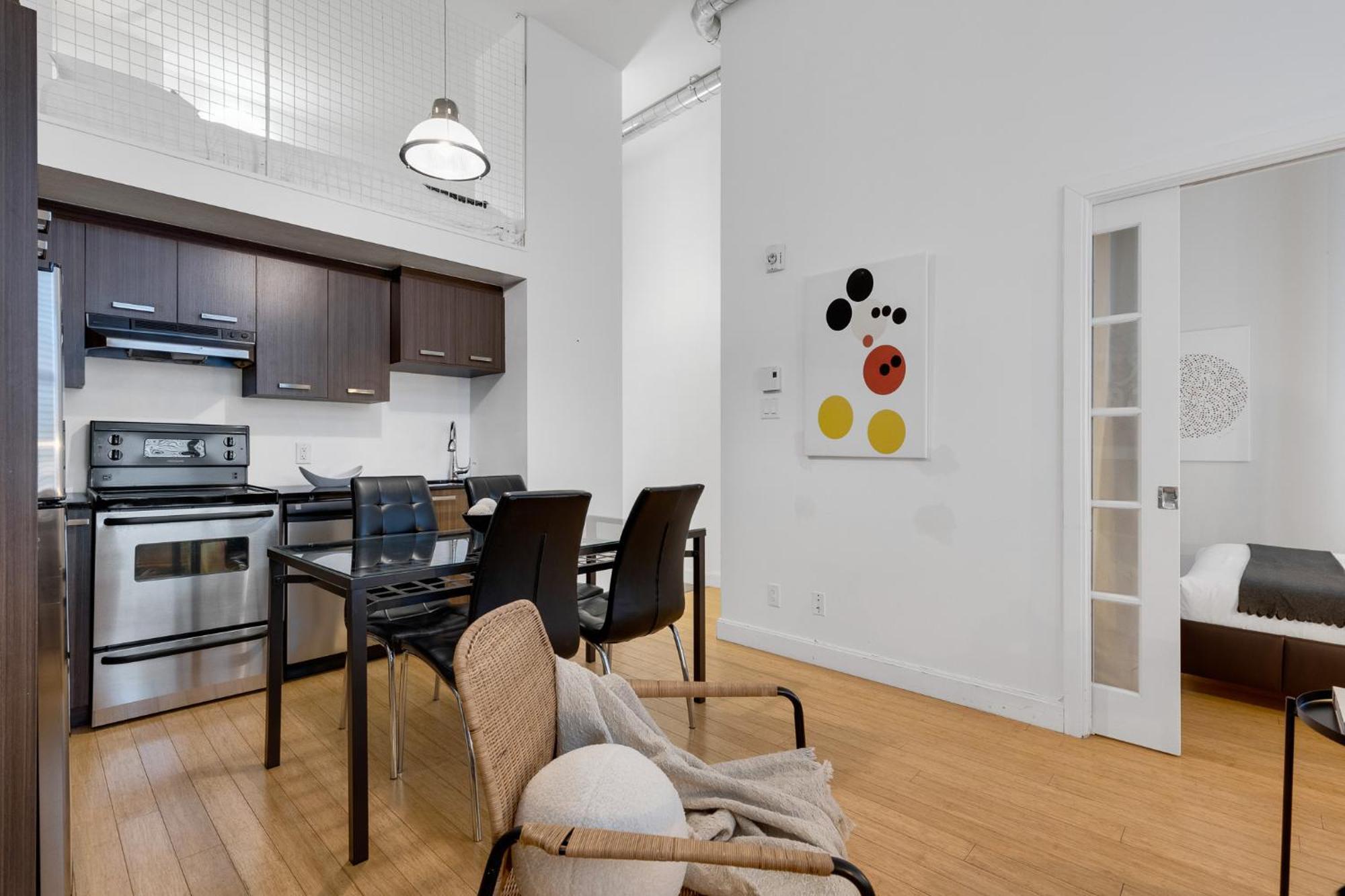 Liv Mtl Main Aparthotel