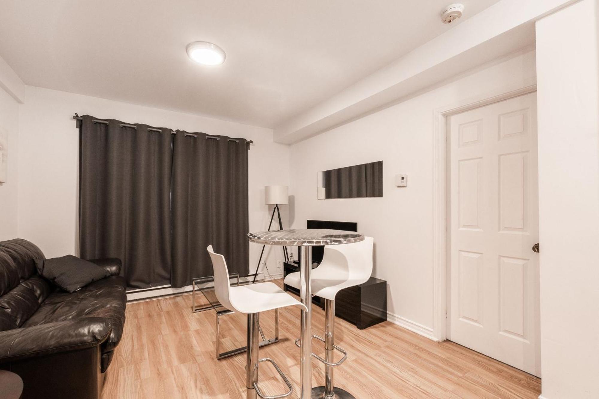 One Bedroom 10 Min From Downtown - 106 Montreal