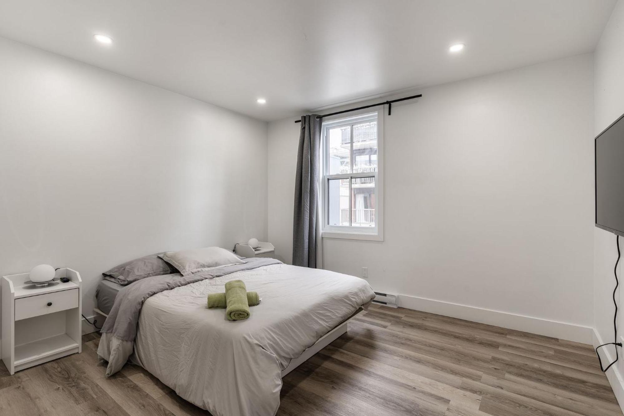 Big 3 Bedroom - 01 Montreal