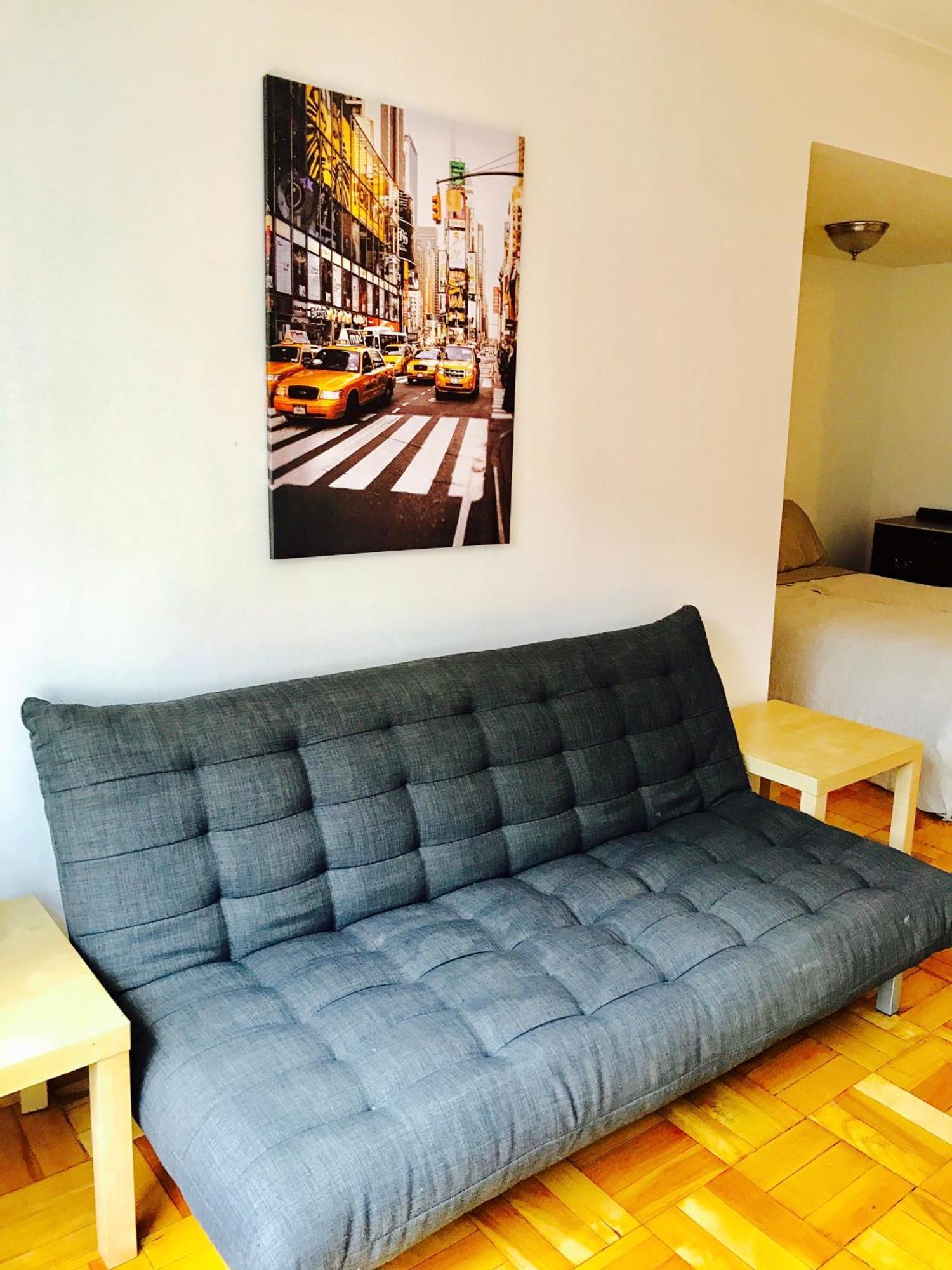 Stylish Apartment: Comfortable In The Golden Square Mile Apartment Montreal