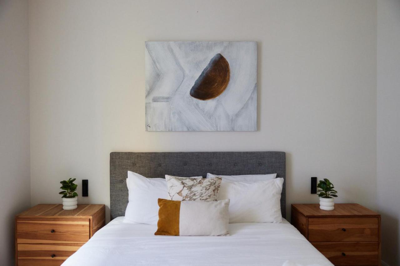 Chic 2 Bedroom In Le Plateau By Denstays Montreal