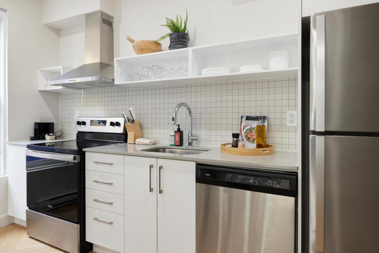 Chic 2 Bedroom In Le Plateau By Denstays * Montreal