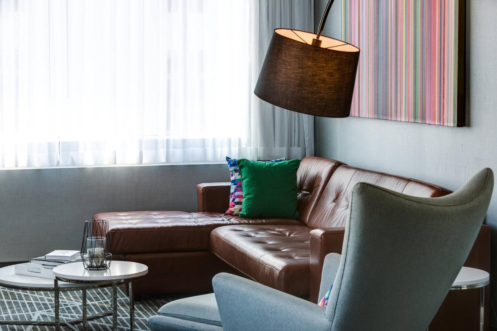 Renaissance Downtown Hotel 4*