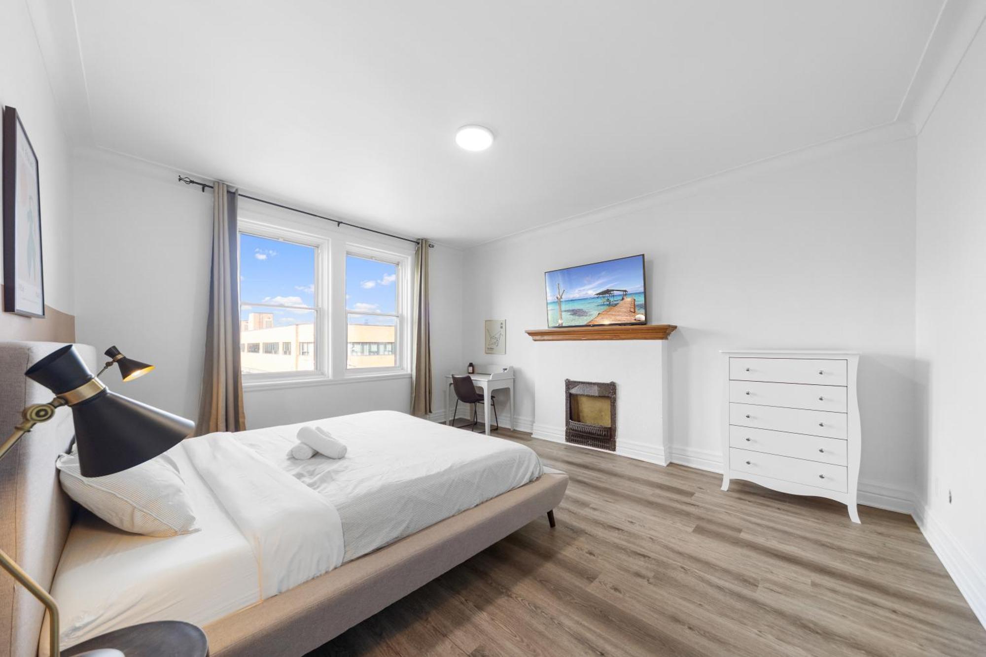 Modern And Cozy 4 Bedrooms Sleep 12
