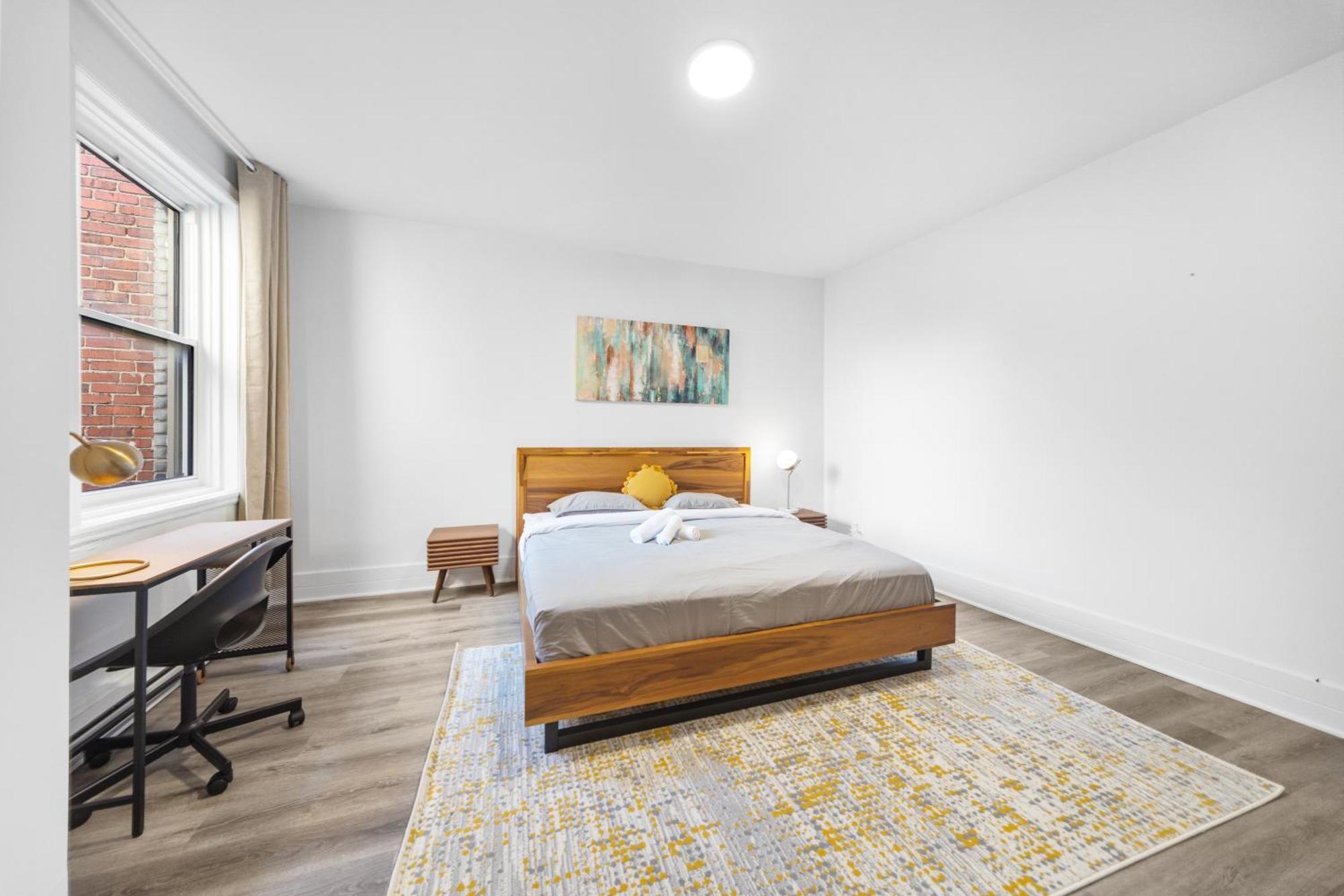 Modern And Cozy 4 Bedrooms Sleep 12 * Montreal