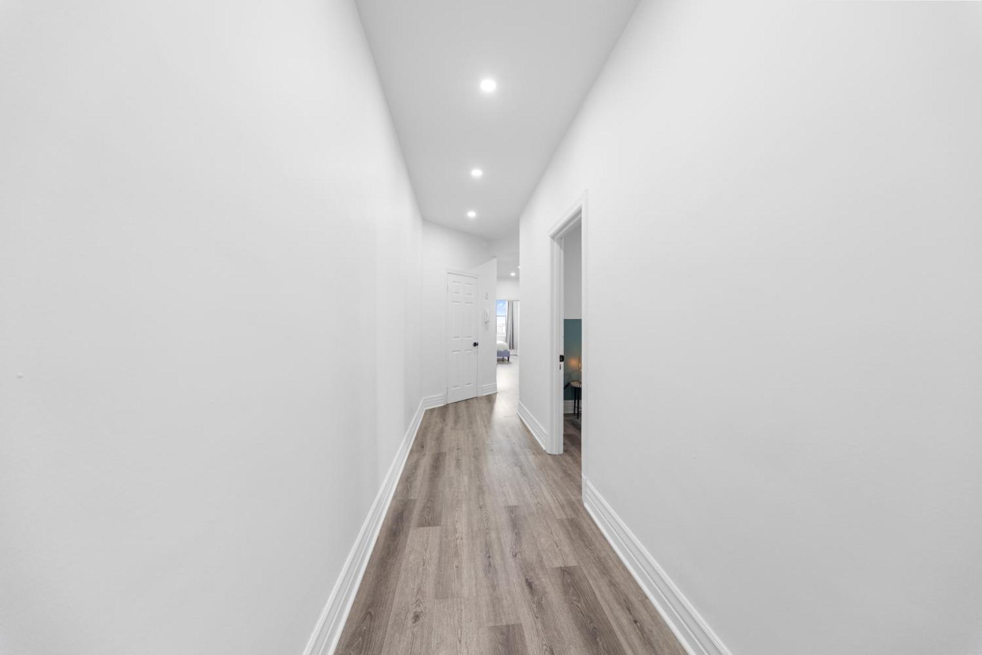 Apartment Modern And Cozy 4 Bedrooms Sleep 12 *
